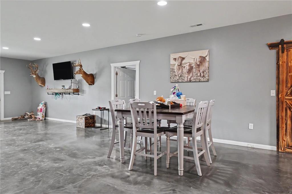 2216 Eisenhower Road Ottawa, KS 66067 - Photo 8 of 54