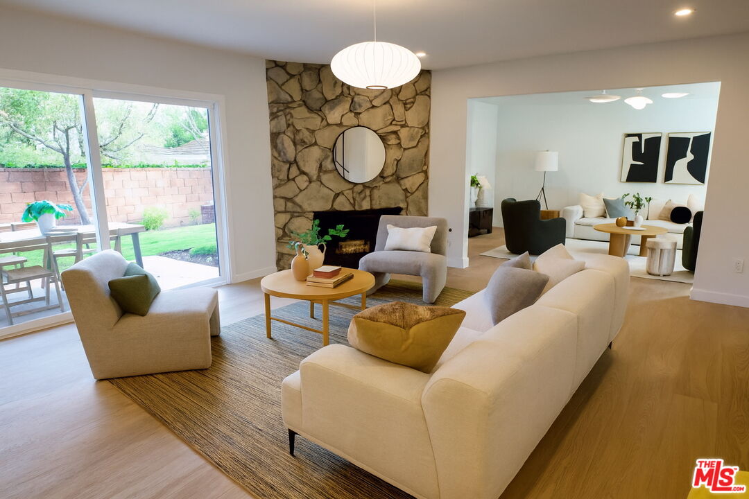 3622 Tilden Avenue Los Angeles, CA 90034 - Photo 3 of 10