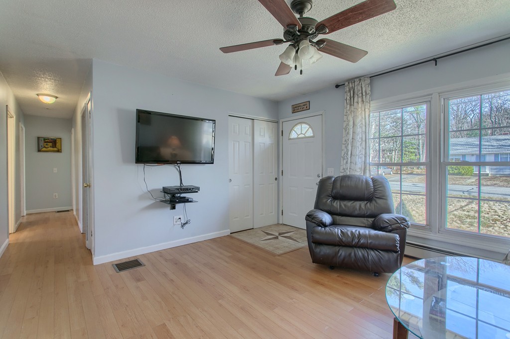 29 Ridge Street Westminster, MA 01473 - Photo 12 of 29 Gallery Image 12