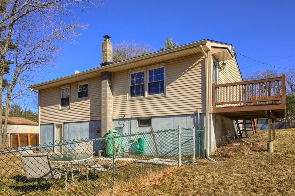 29 Ridge Street Westminster, MA 01473 - Photo 8 of 29 Gallery Image 8