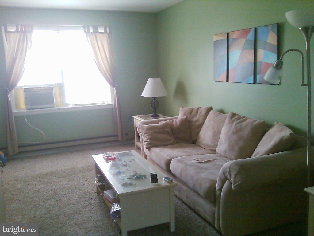22 Winding Way Lititz, PA 17543 - Photo 3 of 12