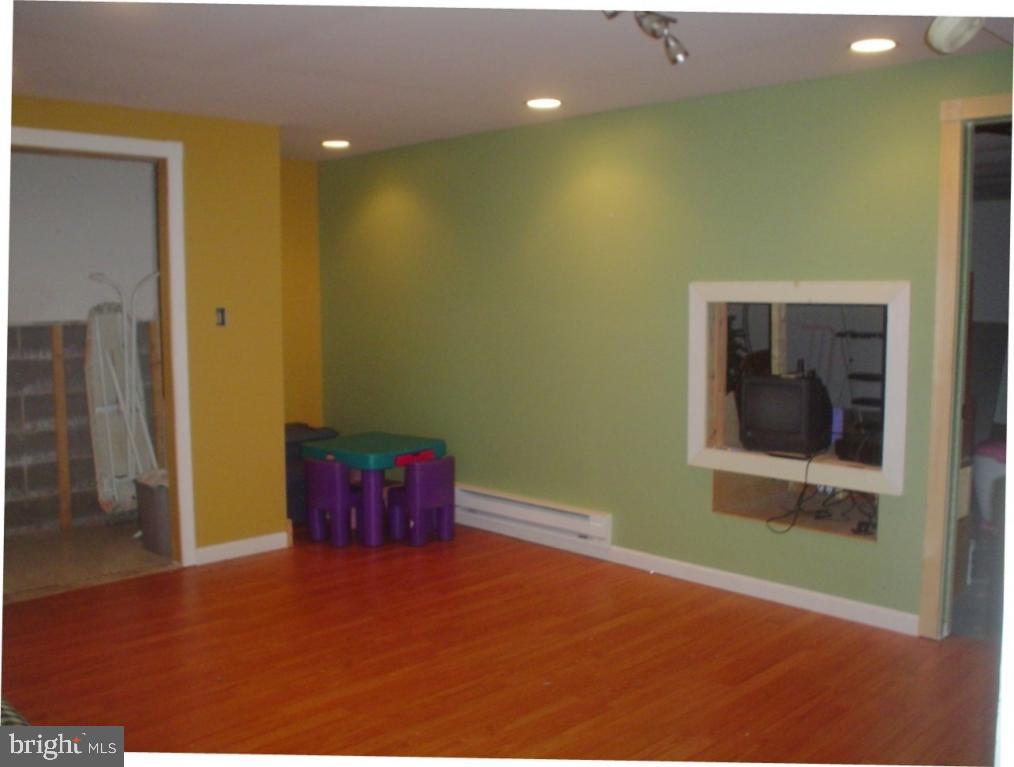 22 Winding Way Lititz, PA 17543 - Photo 7 of 12