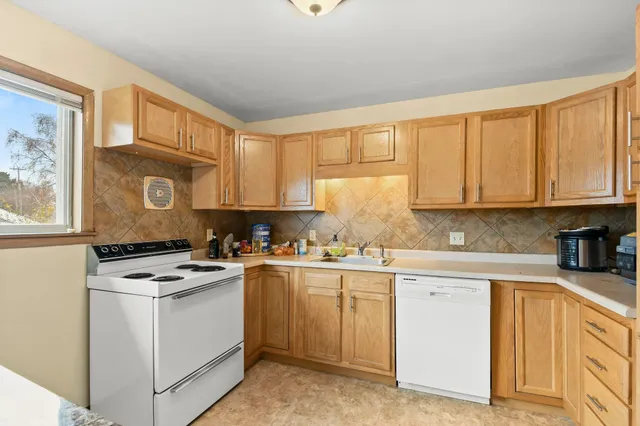 $1,168,000 | 426 Rushmore Lane, Madison, WI 53711