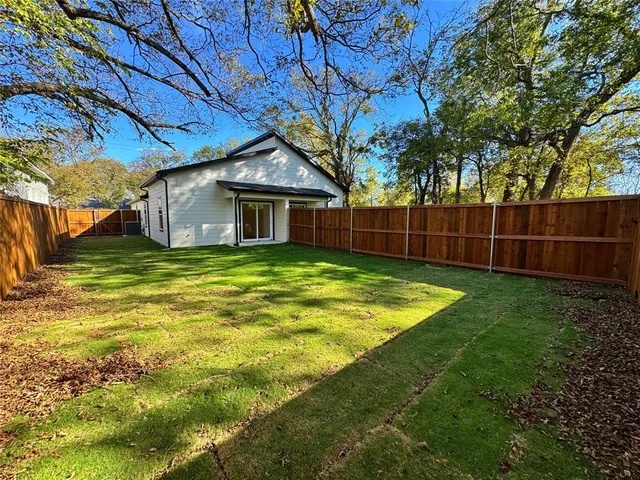 $359,900 | 1509 Locust Street, Commerce, TX 75428