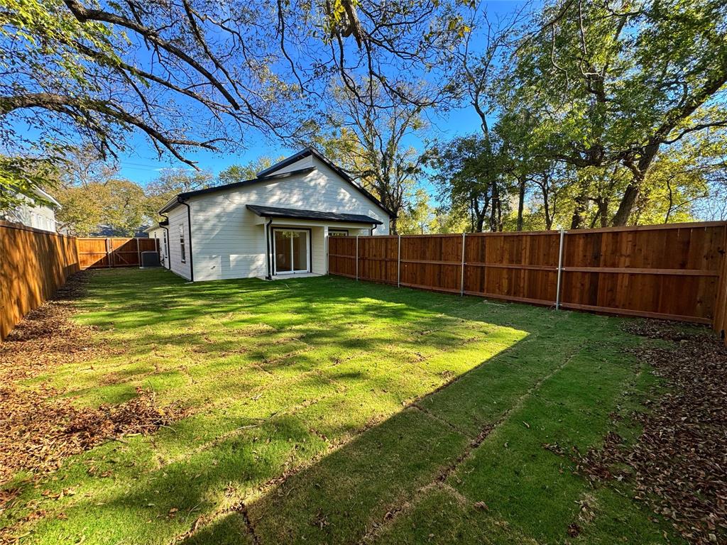 1509 Locust Street Commerce, TX 75428 - Photo 32 of 38