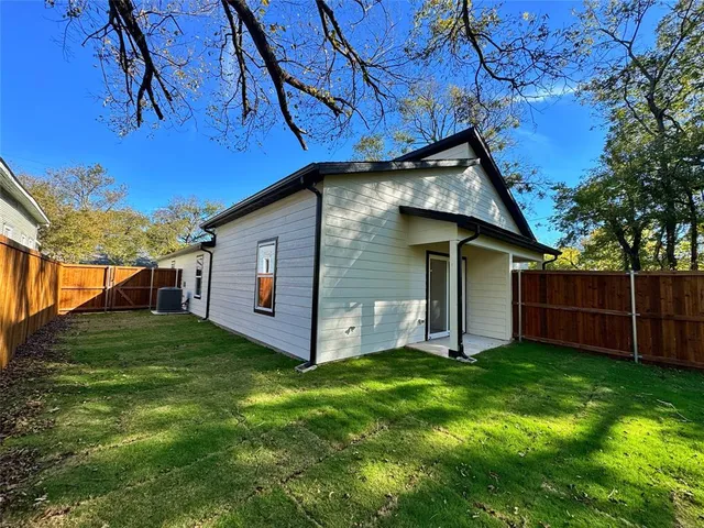 $359,900 | 1509 Locust Street, Commerce, TX 75428