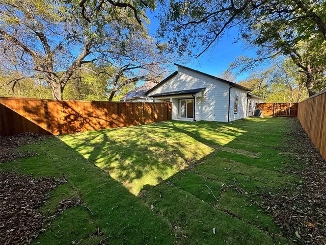 $359,900 | 1509 Locust Street, Commerce, TX 75428