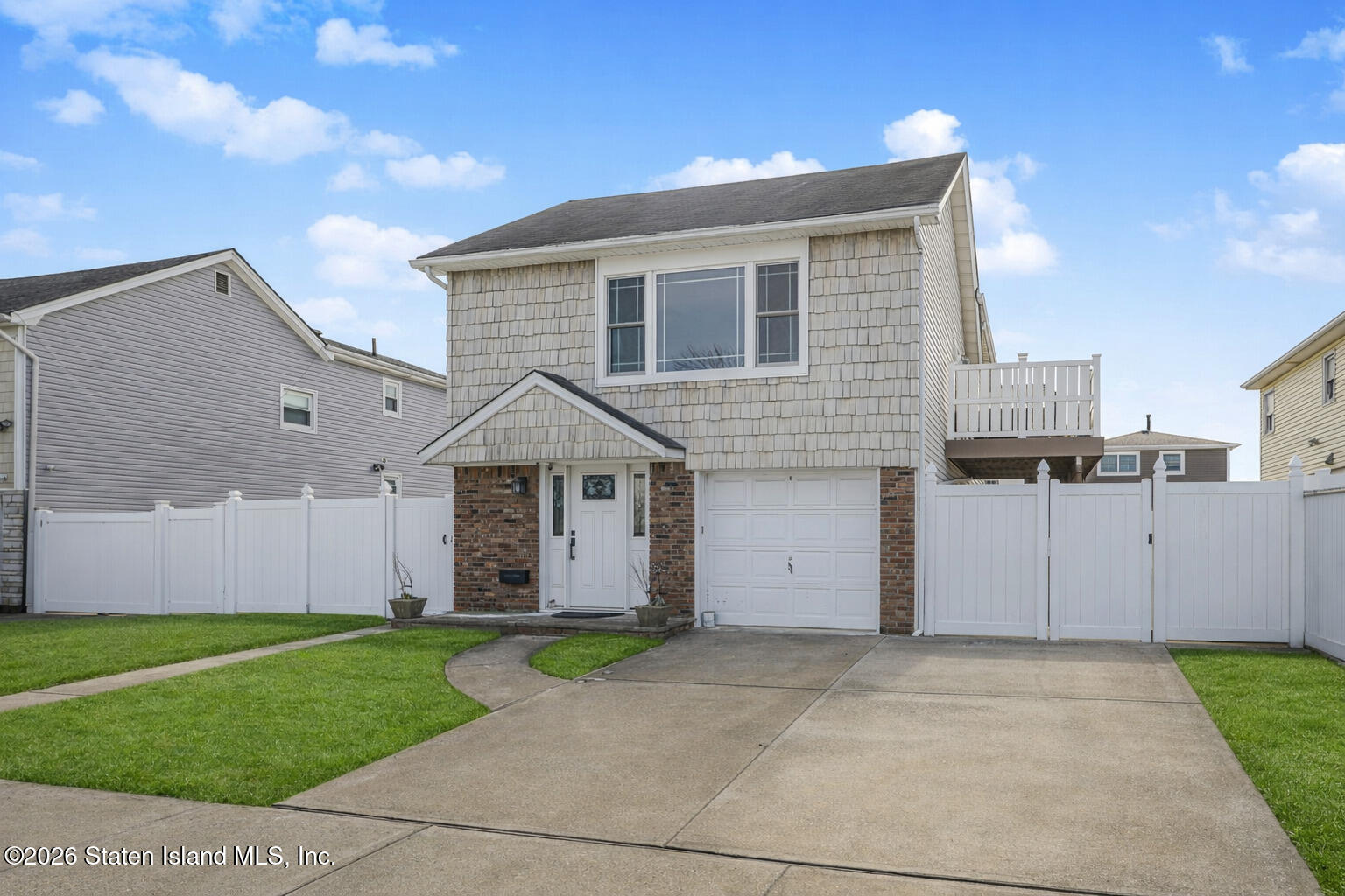 76 Berry Avenue Staten Island, NY 10312 - Photo 2 of 42 Photo Jan 23 2026, 8 38 54 PM (5) (1)