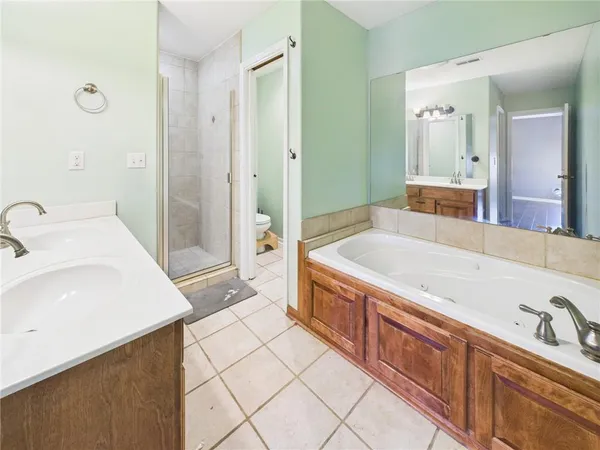 $279,500 | 1405 West 7th St Terrace, Knob Noster, MO 65336