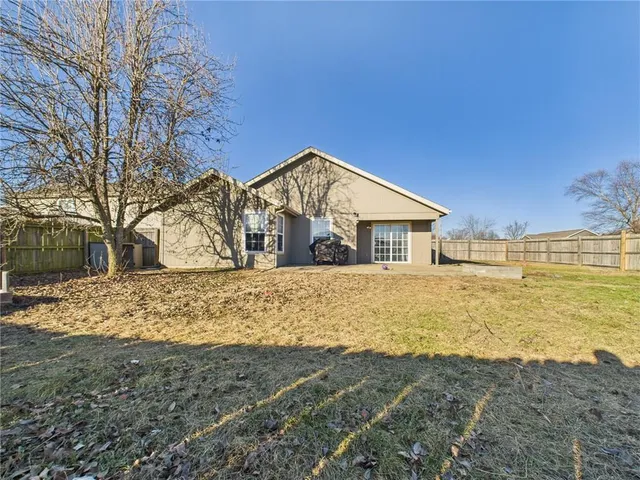$290,000 | 1405 West 7th St Terrace, Knob Noster, MO 65336