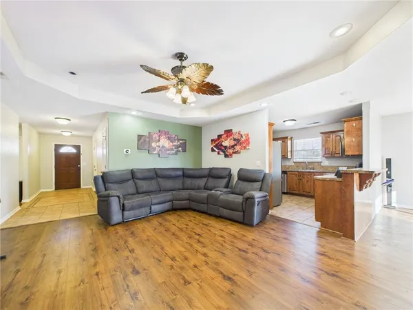 $279,500 | 1405 West 7th St Terrace, Knob Noster, MO 65336