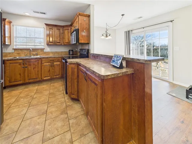 $290,000 | 1405 West 7th St Terrace, Knob Noster, MO 65336