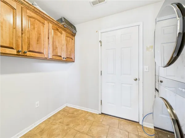 $279,500 | 1405 West 7th St Terrace, Knob Noster, MO 65336