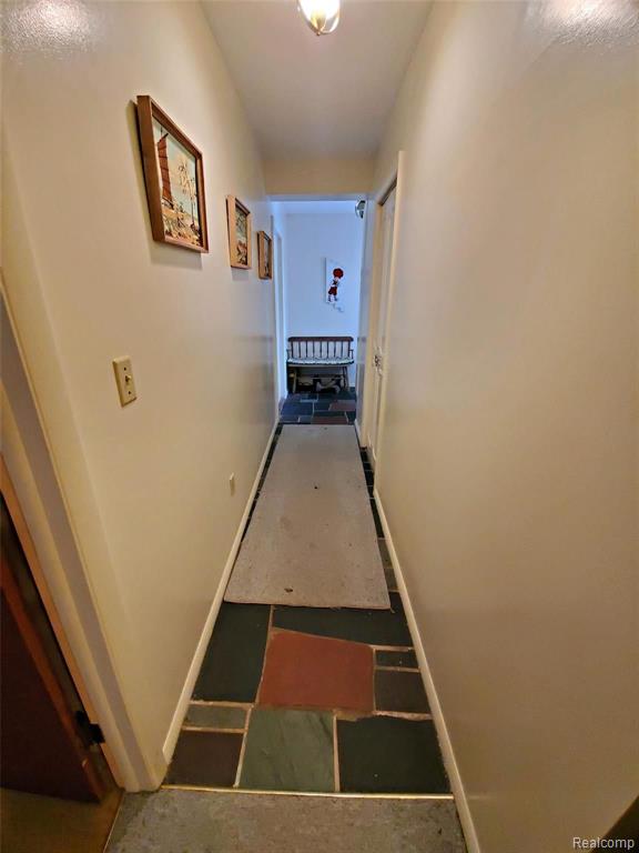 6356 Fenton Road Flint, MI 48507 - Photo 7 of 34
