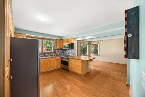 $410,000 | 712 Spring Street, Roselle, IL 60172