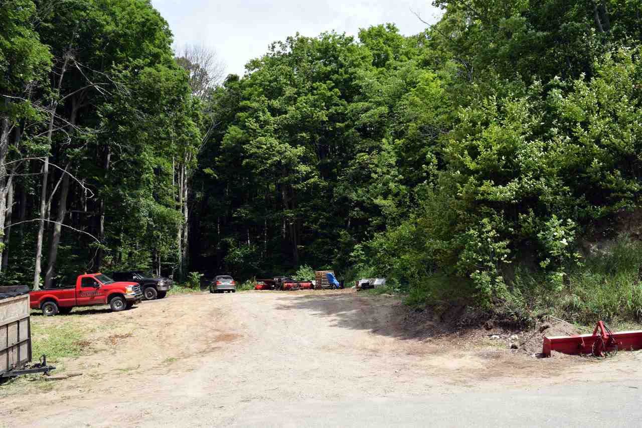 7512 Cedar Run Road Traverse City, MI 49684 - Photo 4 of 61 1836726-3.JPG