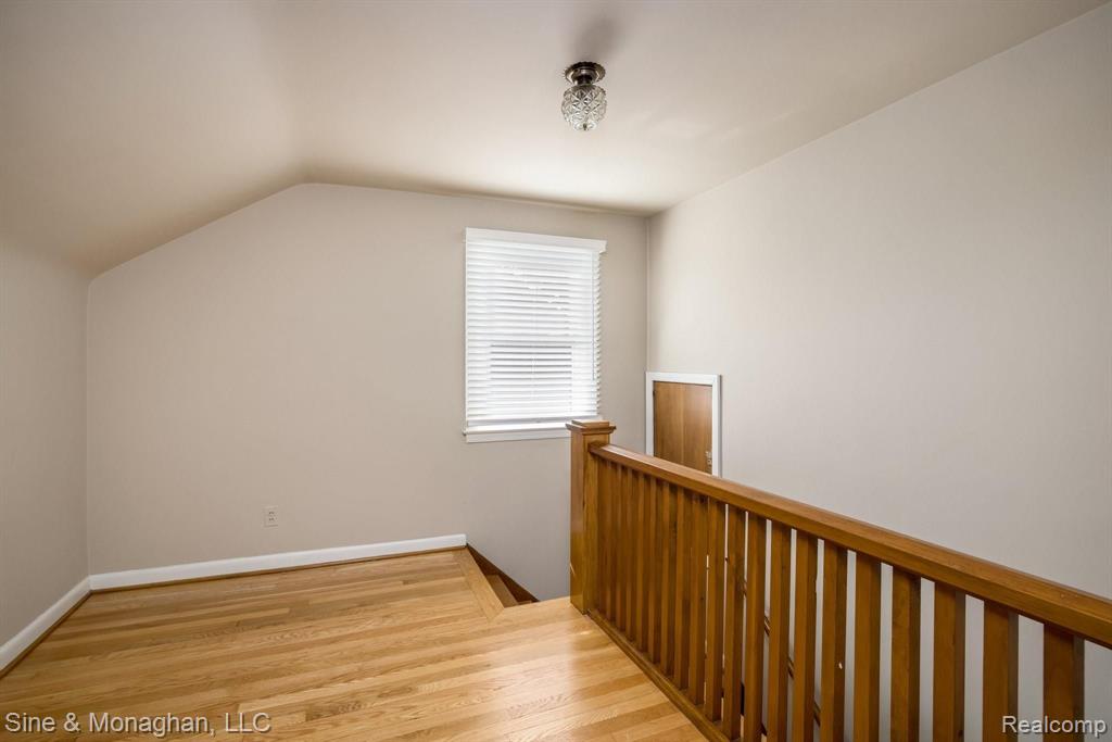 453 Kerby Road Grosse Pointe Farms, MI 48236 - Photo 18 of 32