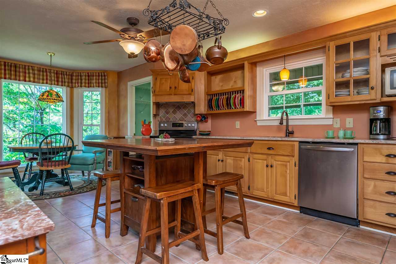 200 Doe Run Pickens, SC 29671 - Photo 7 of 36 Gallery Image 7