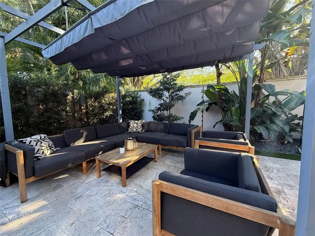 $949,900 | 2492 Northwest 66th Drive, Boca Raton, FL 33496