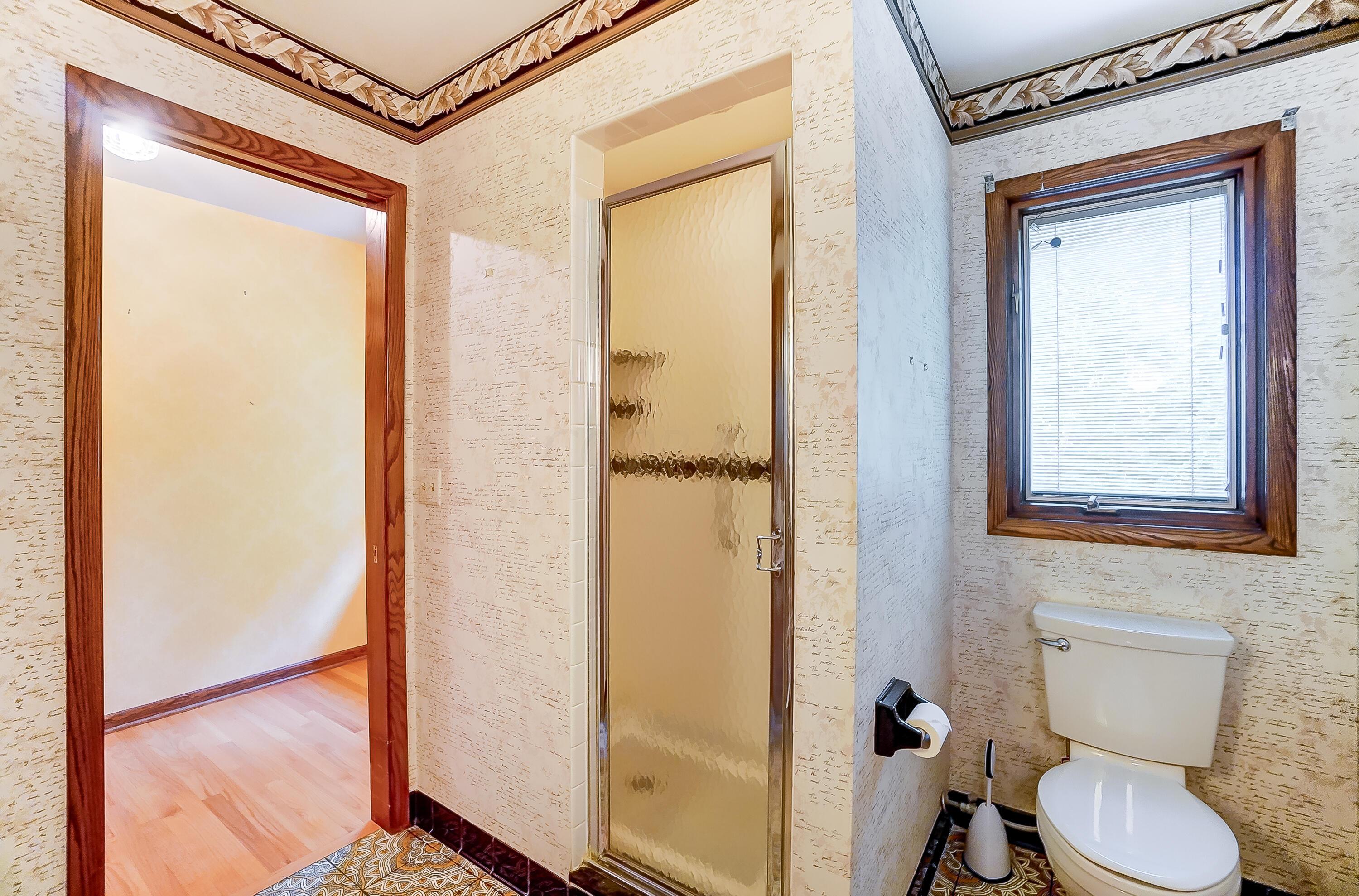 1560 Carriage Road Powell, OH 43065 - Photo 26 of 64 Master Bedroom Full Bath