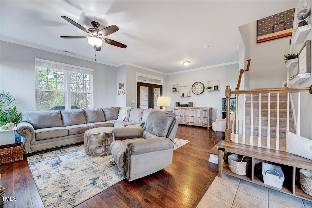 2352 Putters Way Raleigh, NC 27614 - Photo 5 of 39 Living Room