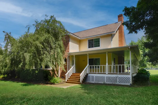 $549,900 | 213 Milton Road, Athens, AL 35611