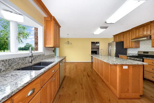 $549,900 | 213 Milton Road, Athens, AL 35611