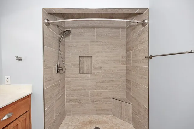 $549,900 | 213 Milton Road, Athens, AL 35611