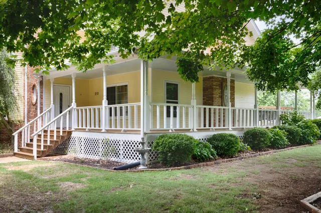 $549,900 | 213 Milton Road, Athens, AL 35611