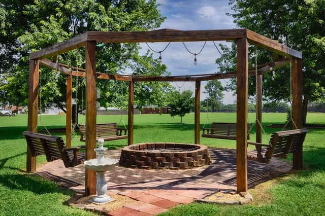 $549,900 | 213 Milton Road, Athens, AL 35611