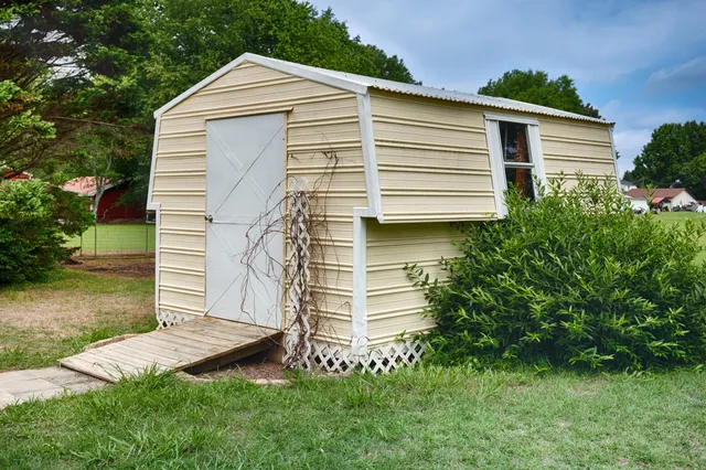 $549,900 | 213 Milton Road, Athens, AL 35611