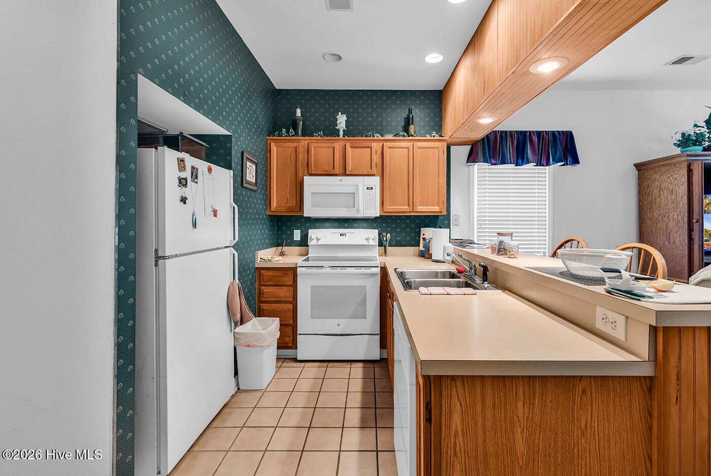 226 Clubhouse Road, Unit A Sunset Beach, NC 28468 - Photo 20 of 38 26
