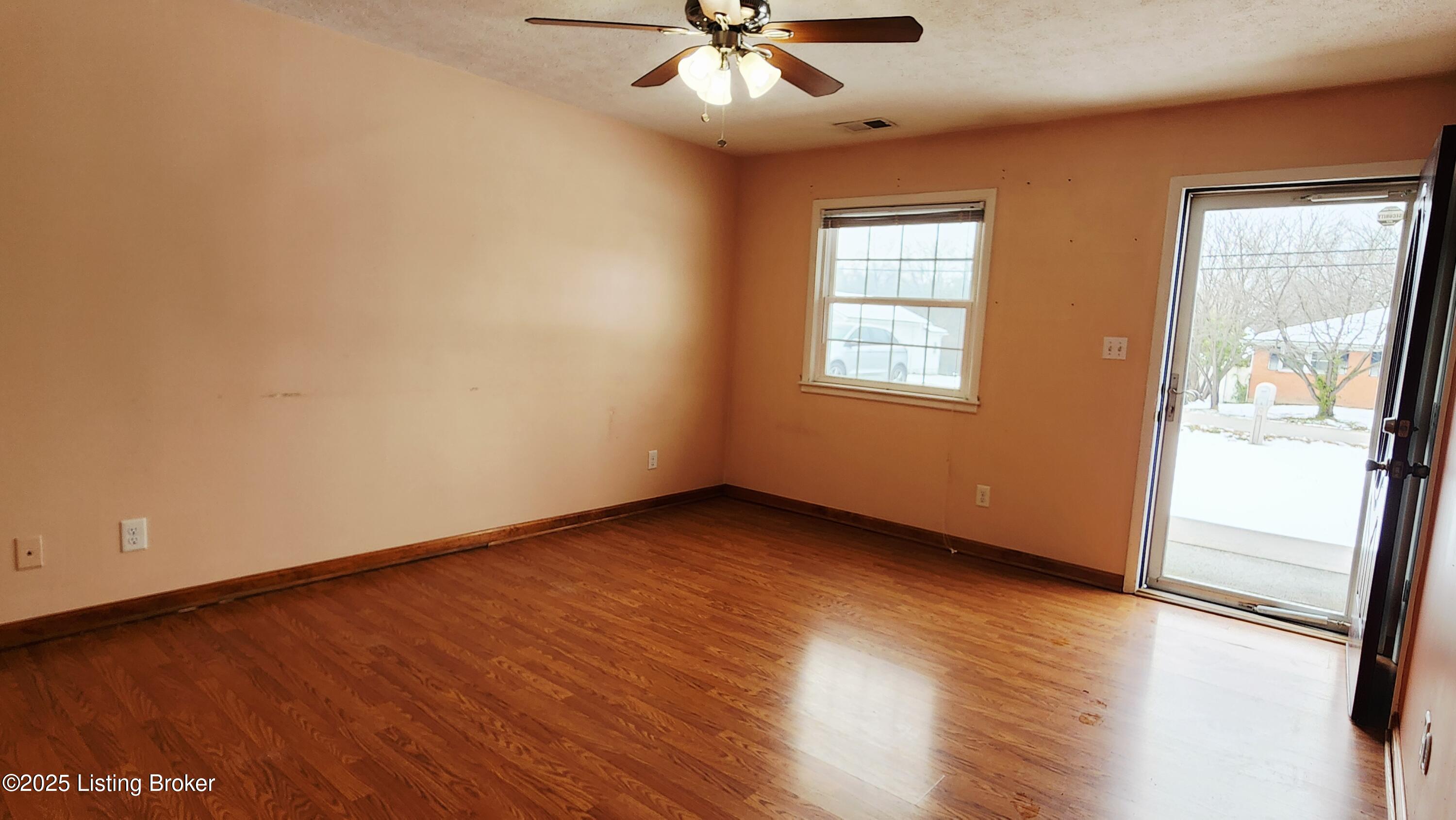 7501 Rutledge Road Louisville, KY 40258 - Photo 7 of 25 9a