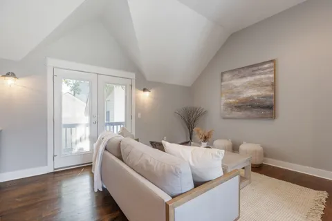 $1,200,000 | 908 B Gale Lane, Nashville, TN 37204