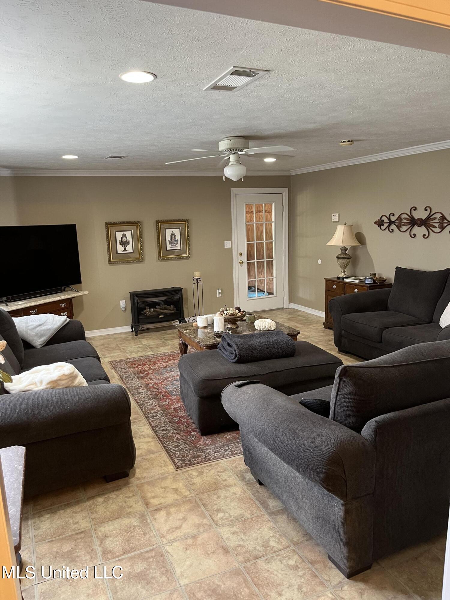 4345 Lake City Road Yazoo City, MS 39194 - Photo 2 of 14 IMG_2741