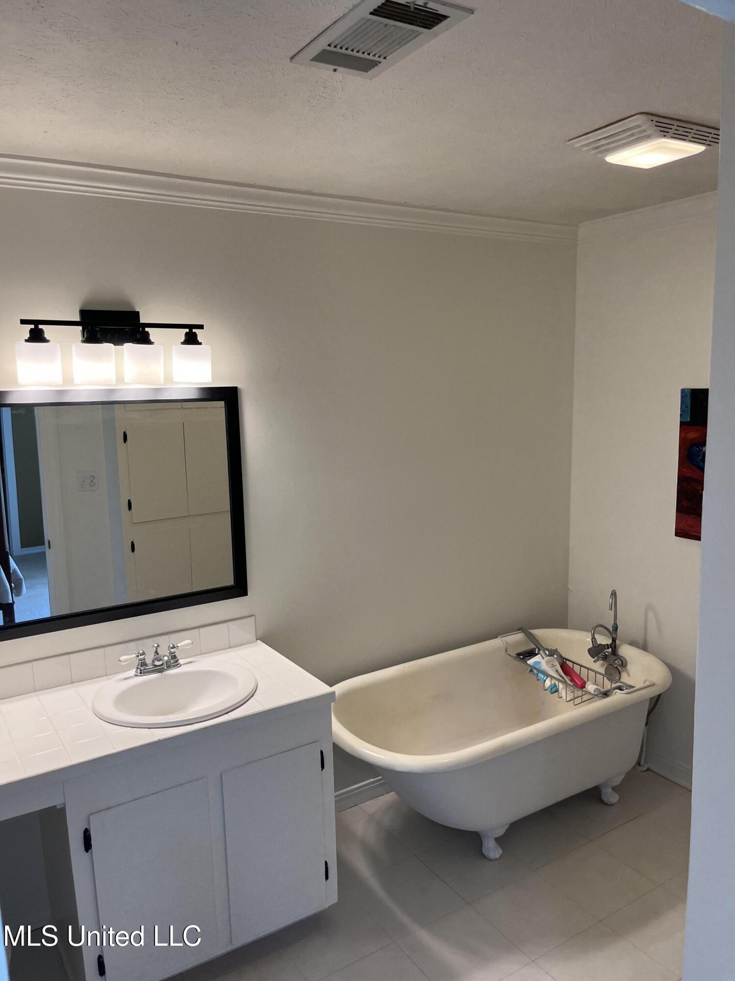 4345 Lake City Road Yazoo City, MS 39194 - Photo 7 of 14 IMG_2748