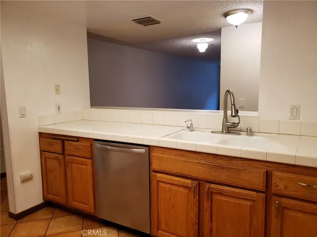 $2,900 | 413 Hawthorne Street, Unit 104, Glendale, CA 91204