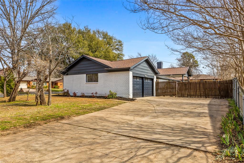 1708 Park Ridge Terrace Arlington, TX 76012 - Photo 33 of 37 Gallery Image 33
