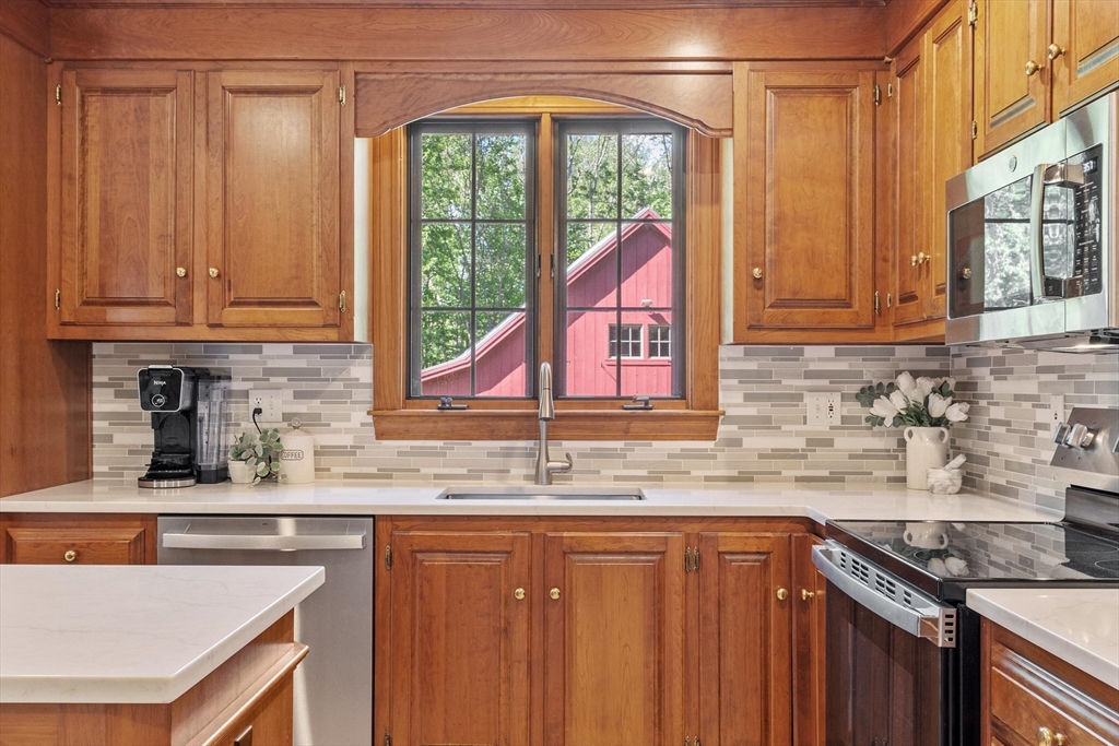 66 Woobly Road Bolton, MA 01740 - Photo 6 of 34 Gallery Image 6