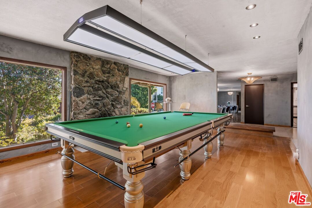 1133 Somera Road Los Angeles, CA 90077 - Photo 9 of 44