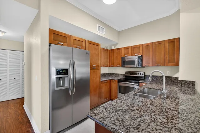 $2,200 | 59 Southeast Palermo, Unit 106, Stuart, FL 34994