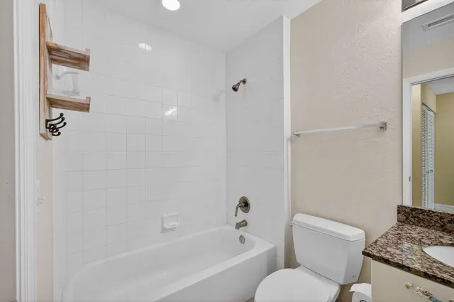 $2,200 | 59 Southeast Palermo, Unit 106, Stuart, FL 34994