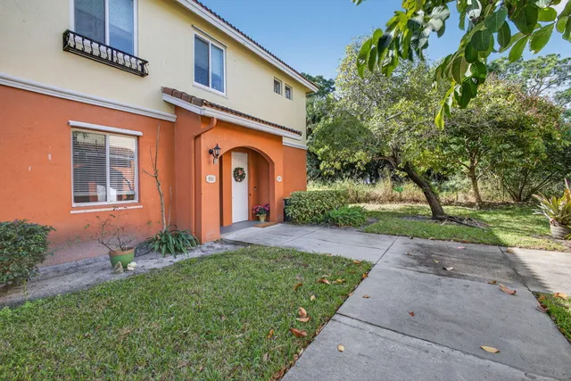 $2,200 | 59 Southeast Palermo, Unit 106, Stuart, FL 34994