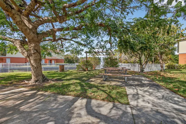 $2,200 | 59 Southeast Palermo, Unit 106, Stuart, FL 34994