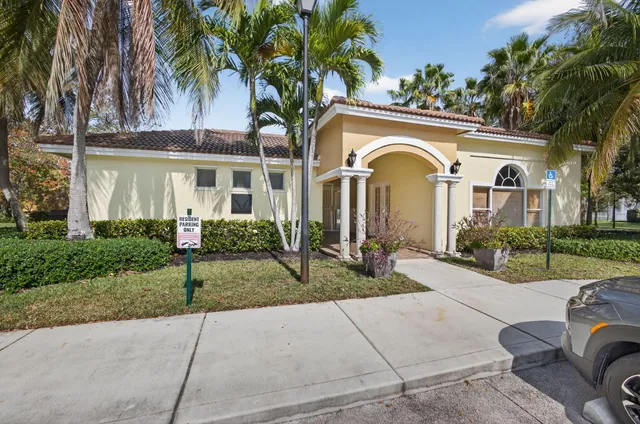 $2,200 | 59 Southeast Palermo, Unit 106, Stuart, FL 34994