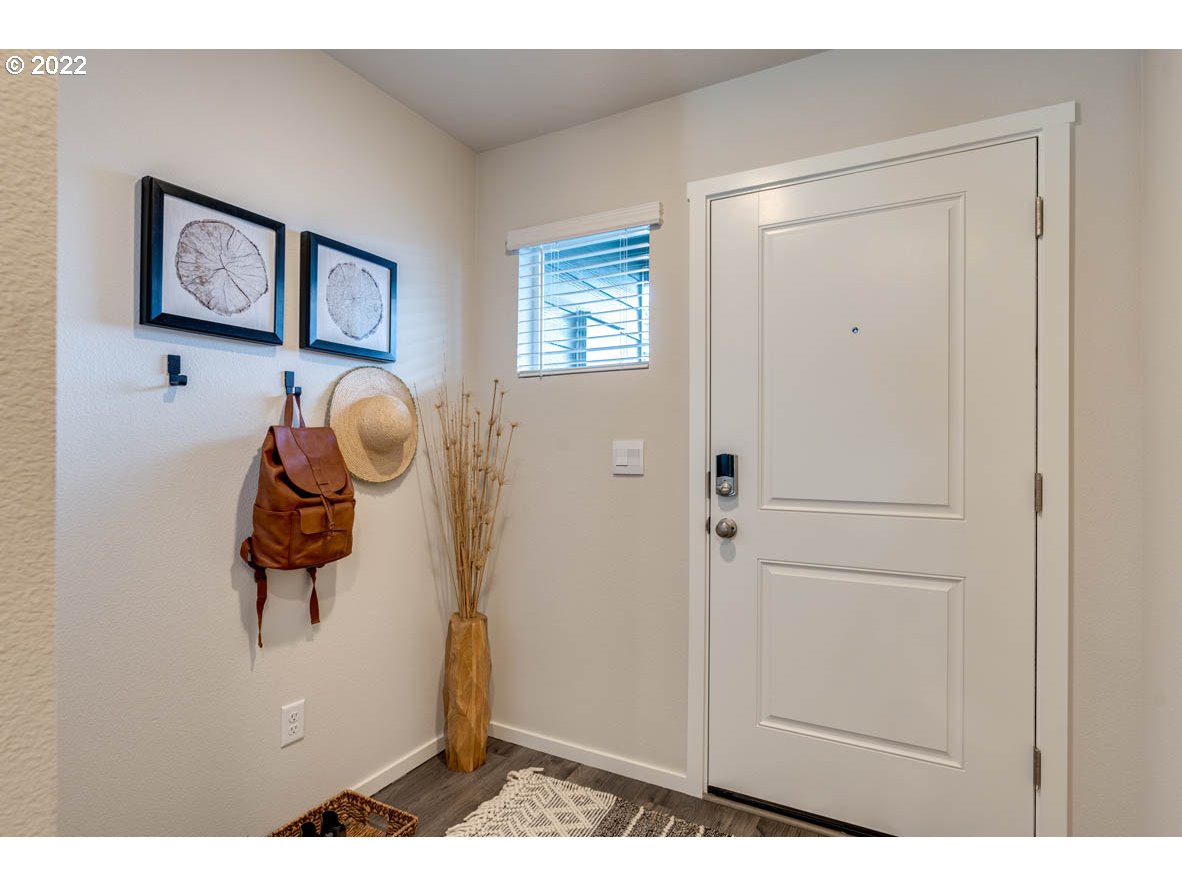 209 North 30th Drive Ridgefield, WA 98642 - Photo 3 of 22