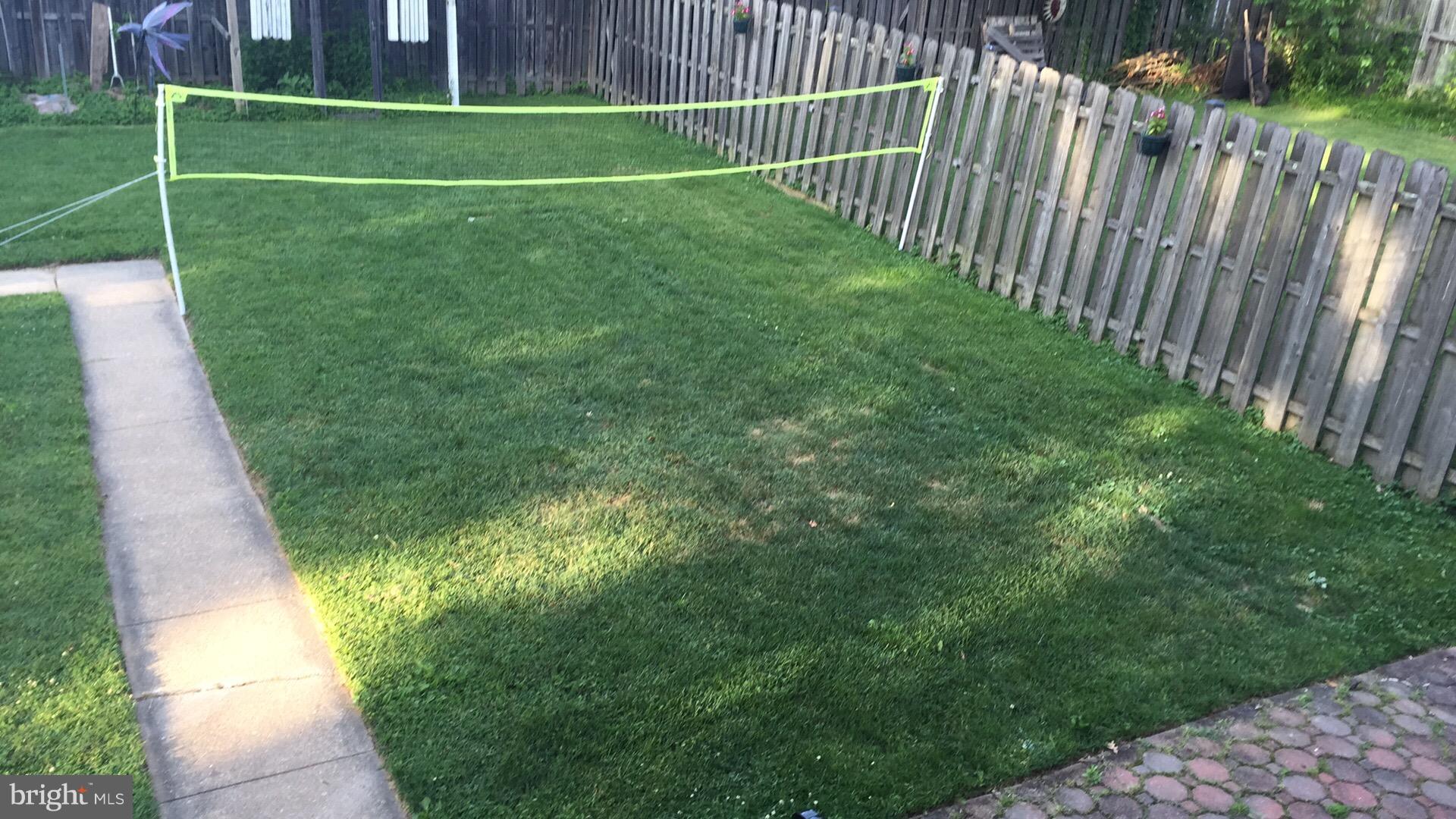 2602 Wentworth Road Baltimore, MD 21234 - Photo 25 of 28 Back Yard During Summer