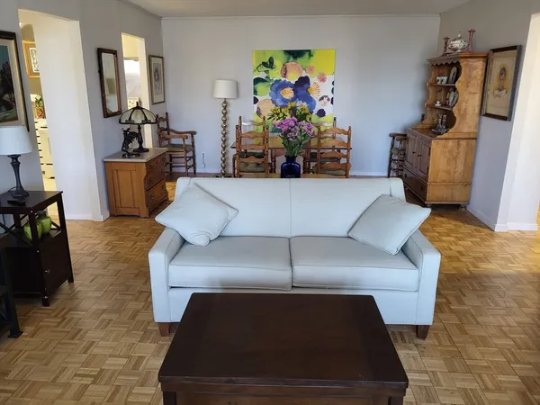 $4,200 | 33 Pond Avenue, Unit 805, Brookline, MA 02445