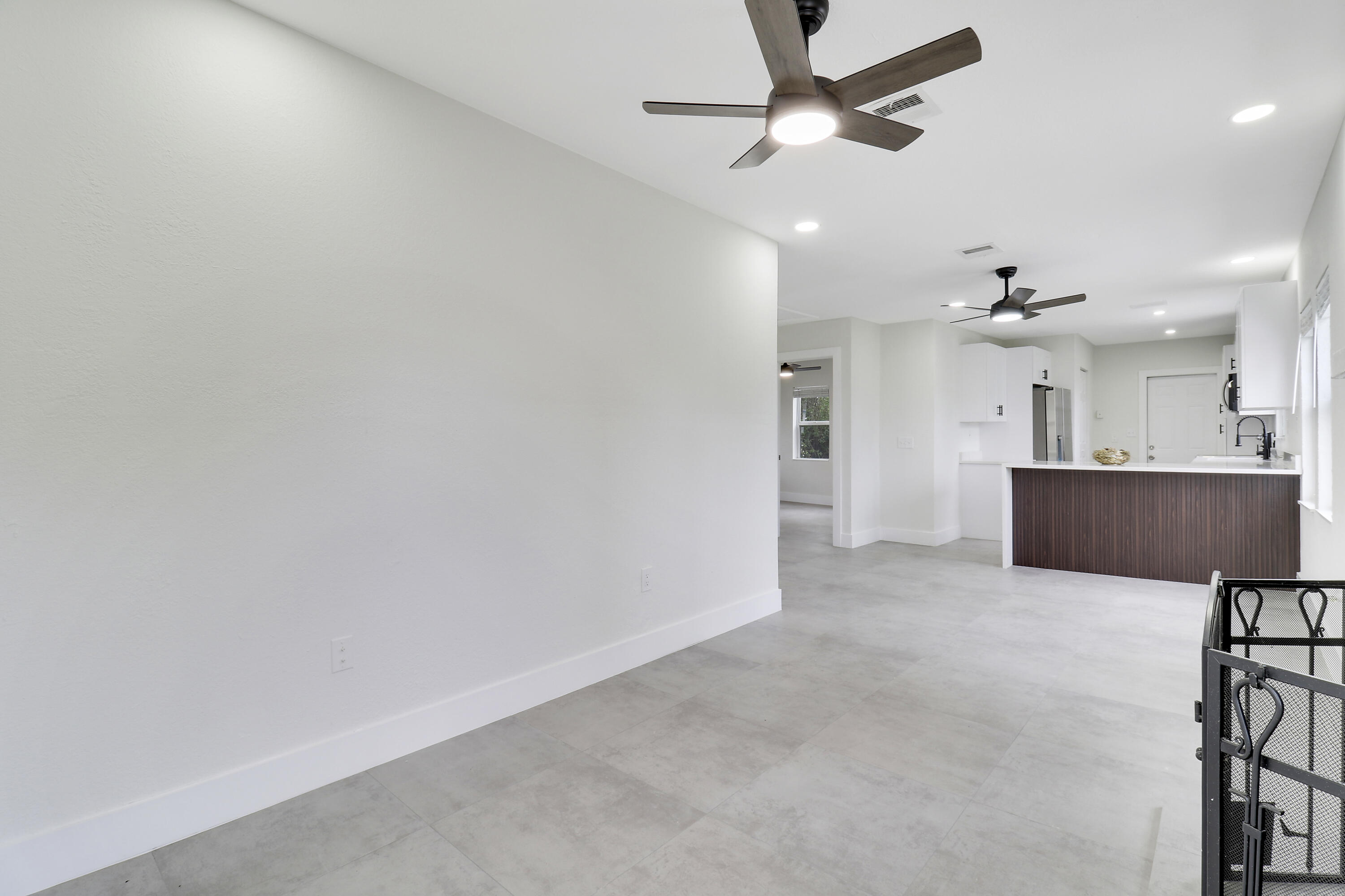 1243 West 26th Street Riviera Beach, FL 33404 - Photo 3 of 28 Living Room