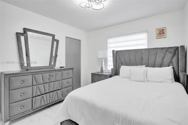 $3,900 | 11761 Northwest 12th Street, Pembroke Pines, FL 33026